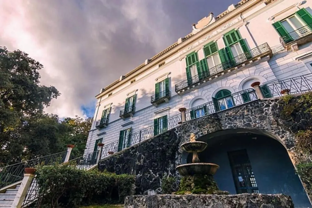 Apartment Panoramic, Metro Vomero - Elegante Appartamento Naples Italy